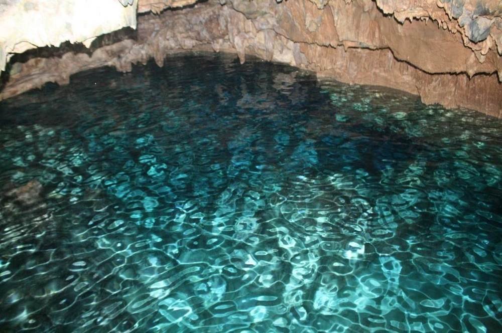 The beaches and natural pools of the island day