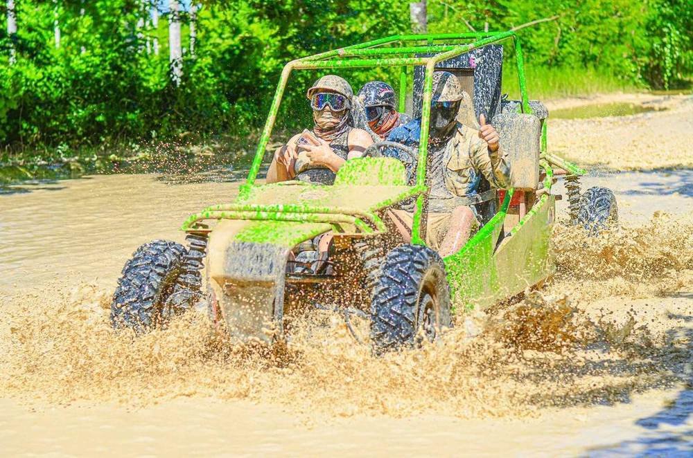 Guests on the buggy and quad trails near Macao